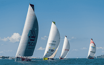 Старт пятого этапа Volvo Ocean Race был отложен из-за разрушительного тропического циклона.