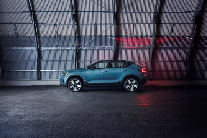 Volvo Cars представляет новый полностью электрический Volvo C40 Recharge Volvo Cars представляет новый полностью электрический Volvo C40 Recharge
