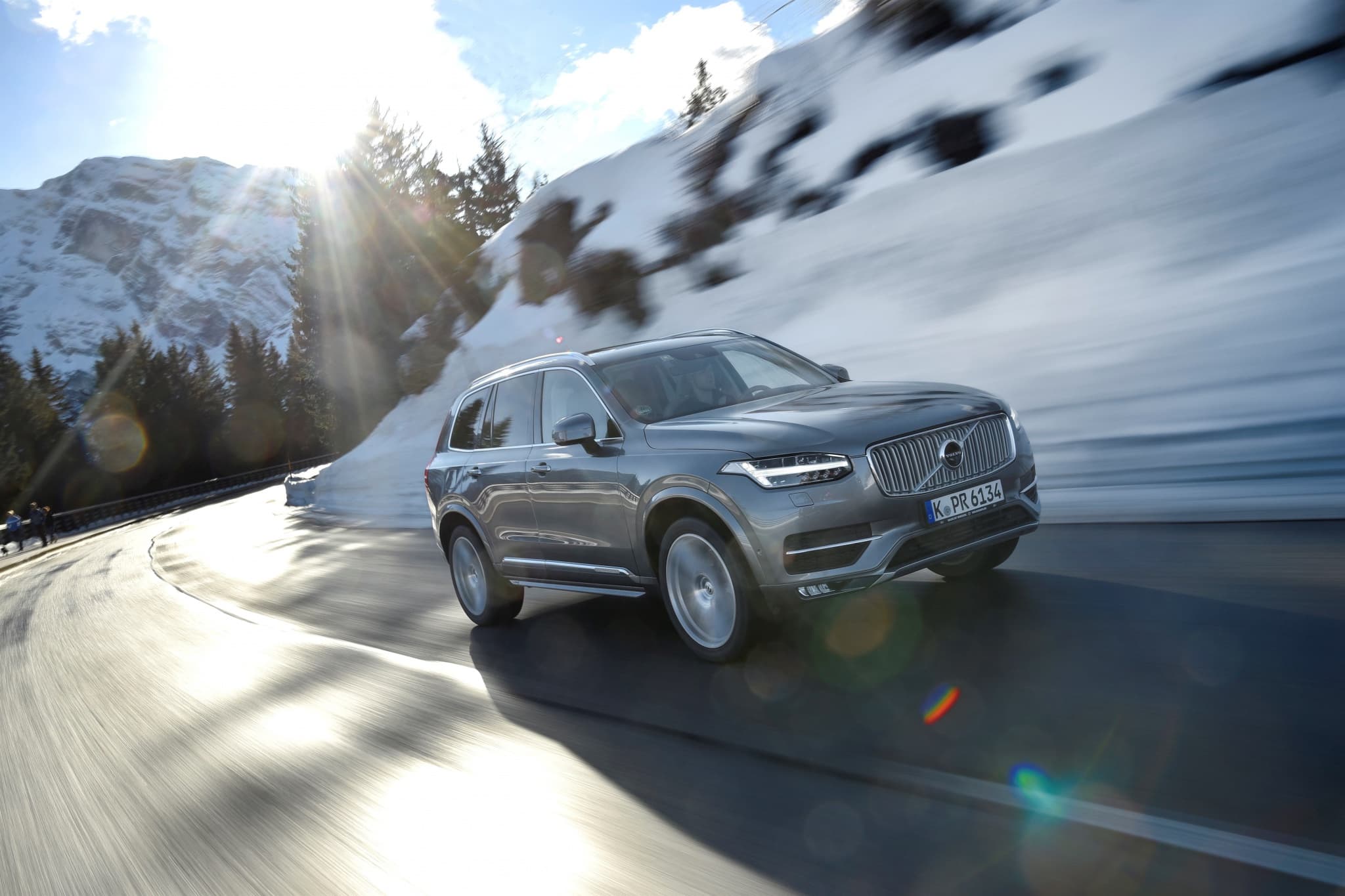 175870_Volvo_XC90_T5_Inscription_AWD_model_year_2017.jpg