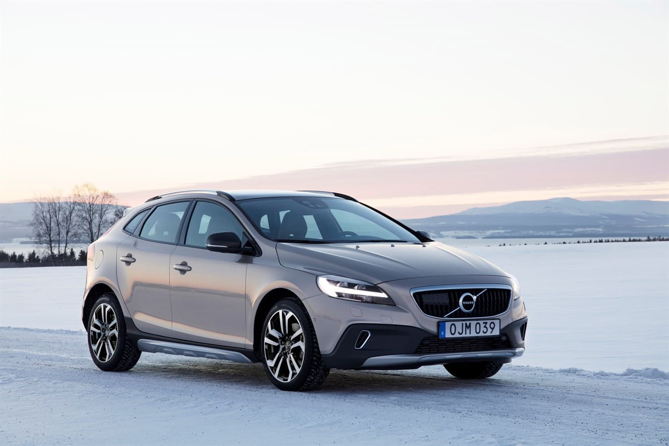 Volvo хэтчбэг вид сбоку